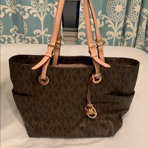 Michael Kors Jet Set travel tote bag